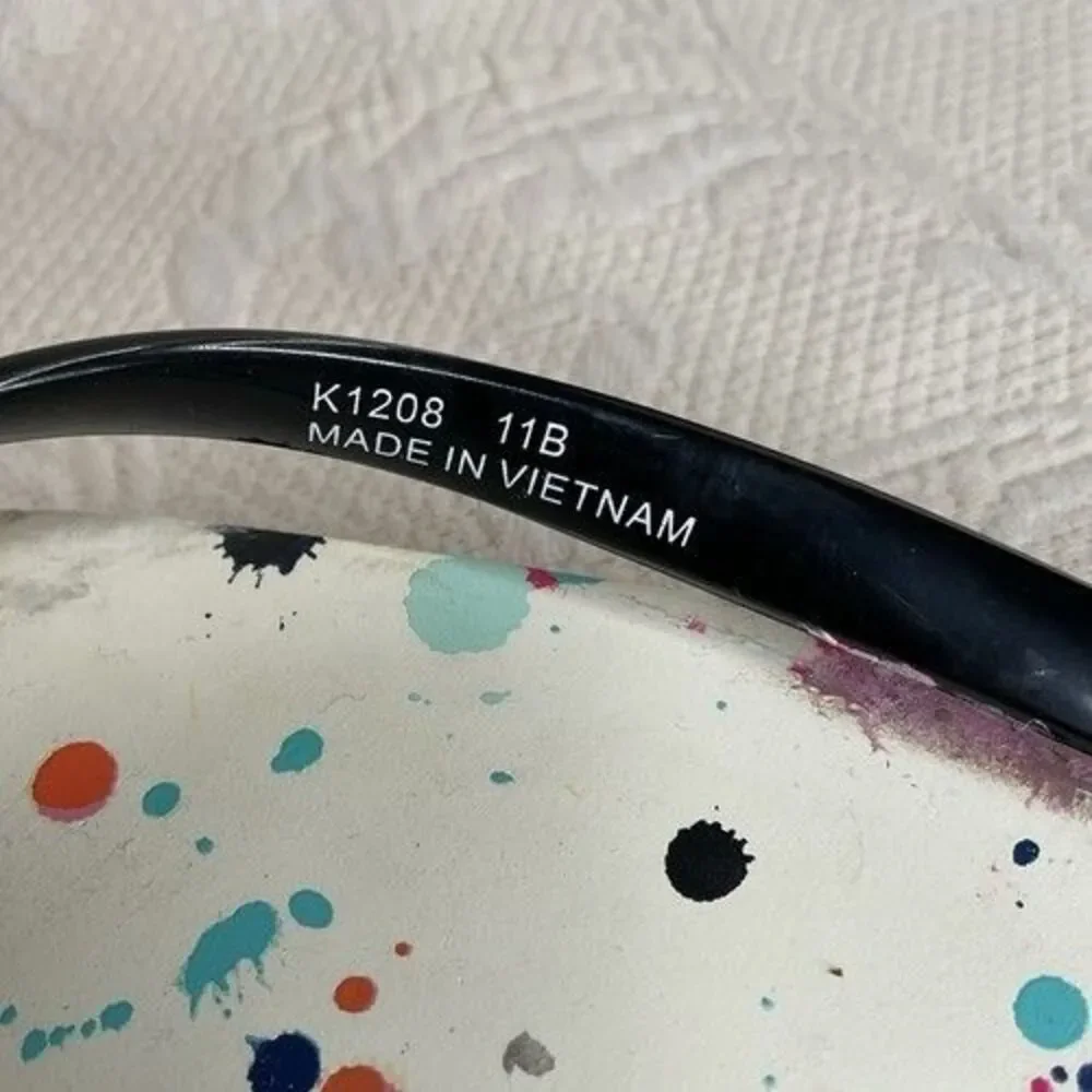 NWD Kate Spade Splatter Pattern Black Strap Felton Flip Flop Women Size 11 FLAWS